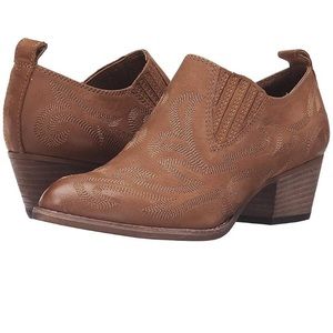 Dolce Vita Samson western boots in Teak Nubuck